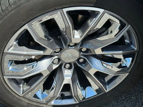 Used 2025 GMC Sierra 1500 Denali AWD/4WD image 14