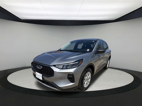 Used 2024 Ford Escape Active AWD/4WD image 1