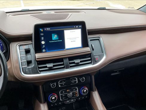 Used 2022 Chevrolet Tahoe High Country AWD/4WD image 15