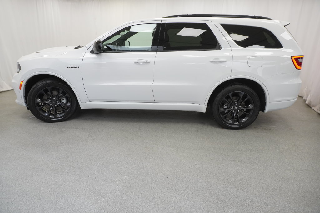Certified 2023 Dodge Durango R/T w/ Blacktop Package AWD/4WD image 31
