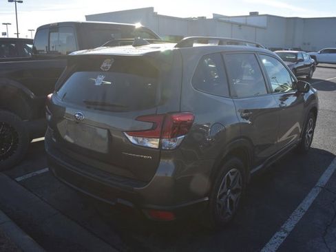Used 2021 Subaru Forester Premium w/ Popular Package #1 image 5