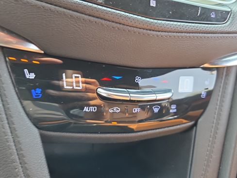 Used 2021 Cadillac XT5 Premium Luxury FWD image 21