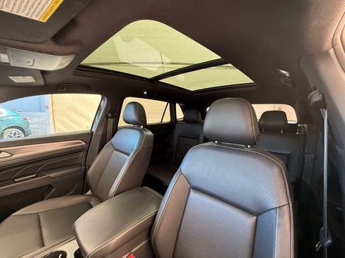 Used 2020 Volkswagen Atlas Cross Sport SEL R-Line image 13