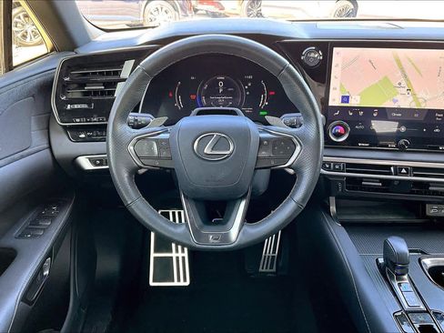 Used 2024 Lexus RX 500h F Sport image 5