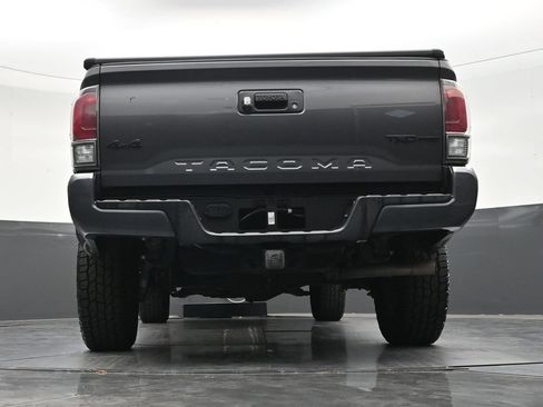 Used 2017 Toyota Tacoma TRD Sport w/ Tow Package RWD image 24