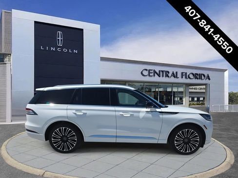Used 2025 Lincoln Aviator Black Label image 2