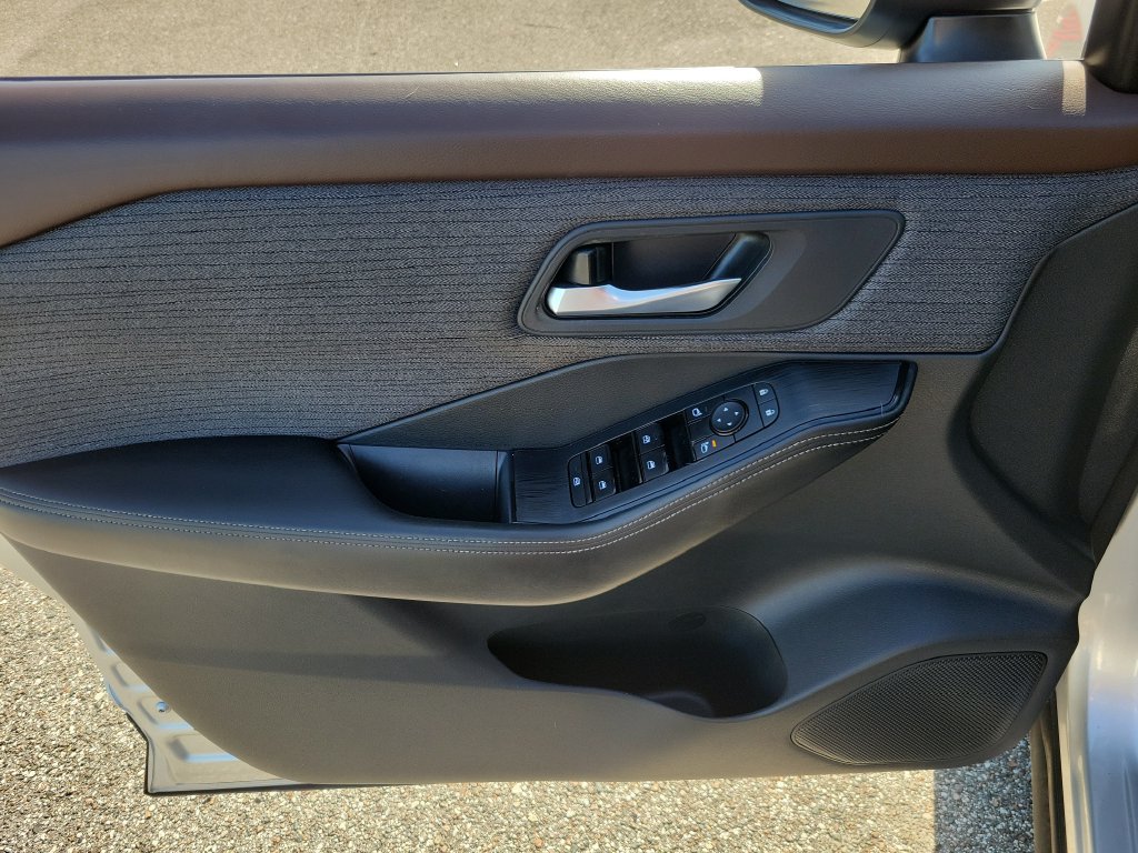 Certified 2022 Nissan Rogue SV AWD/4WD image 13