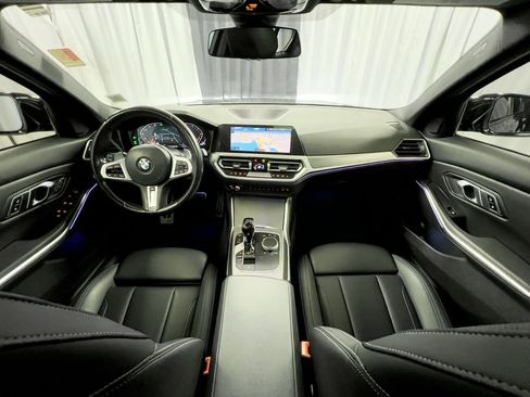 Used 2022 BMW 330i xDrive Msport Pkg w/ M Sport Package image 16