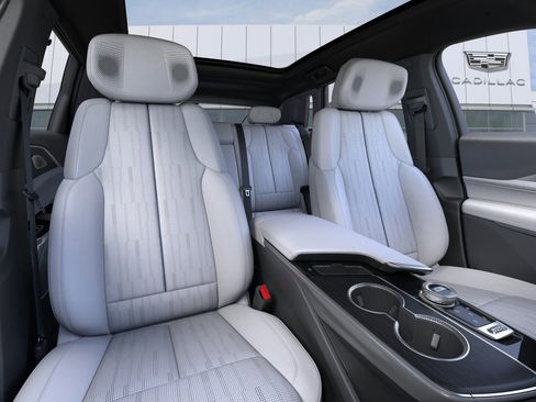 New 2026 Cadillac Lyriq Premium Luxury image 16