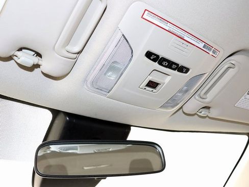 Used 2020 Toyota Corolla LE image 20