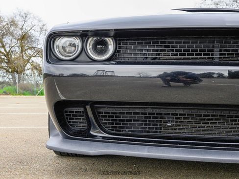 Used 2016 Dodge Challenger SRT Hellcat image 63