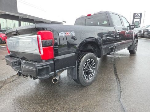 Used 2023 Ford F350 Platinum AWD/4WD image 5