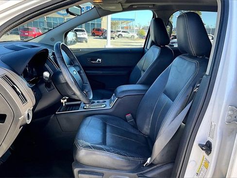 Used 2010 Ford Edge Limited image 17