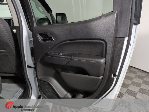 Used 2016 GMC Canyon SLE w/ Trailering Package image 32