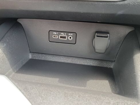 Used 2025 Nissan Altima 2.5 SV FWD image 32