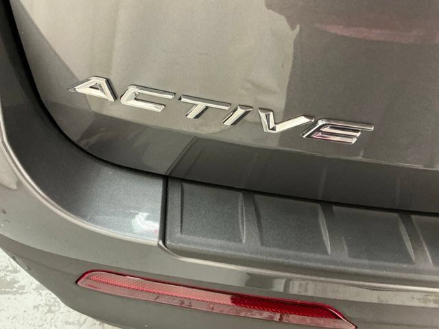 Used 2026 Ford Explorer Active AWD/4WD image 6