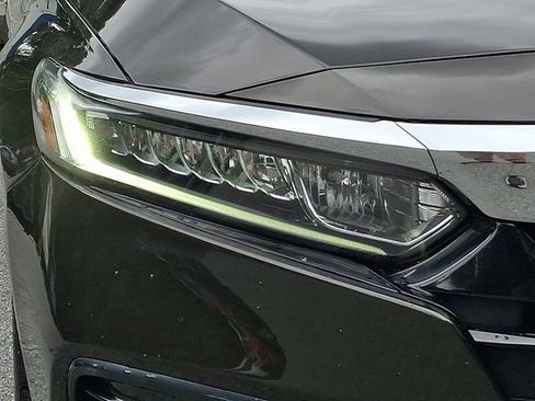 Used 2018 Honda Accord EX-L image 10