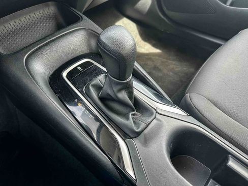 Certified 2024 Toyota Corolla LE image 32