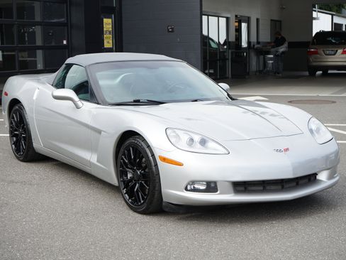 Used 2007 Chevrolet Corvette Convertible w/ Preferred Equipment Group image 1