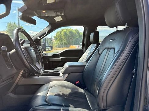 Used 2022 Ford F350 Platinum w/ FX4 Off-Road Package AWD/4WD image 20