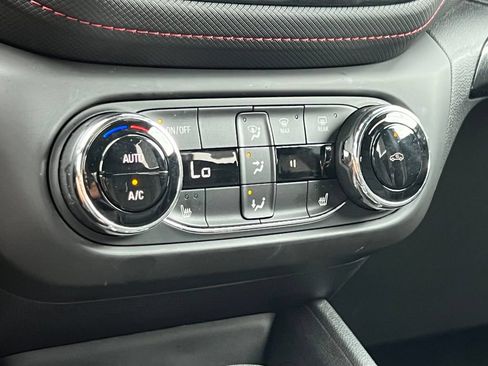 Used 2023 Chevrolet TrailBlazer RS w/ Convenience Package AWD/4WD image 29