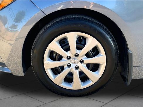 Used 2026 Toyota Corolla LE FWD image 11
