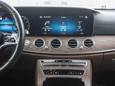 Used 2022 Mercedes-Benz E 350 4MATIC Sedan image 12