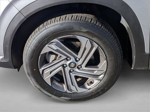 Used 2023 Hyundai Santa Fe SEL image 9