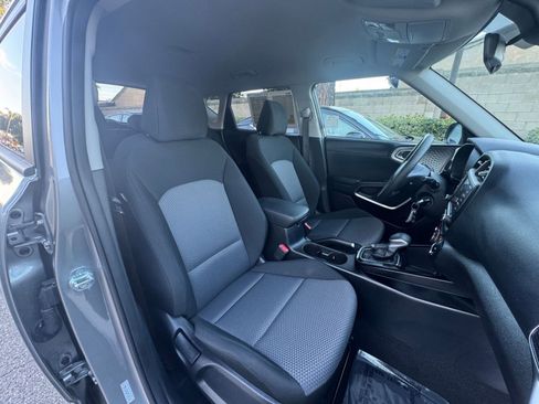 Used 2025 Kia Soul LX w/ LX Technology Package image 34