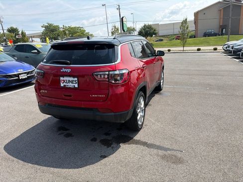 Used 2025 Jeep Compass Limited AWD/4WD image 12