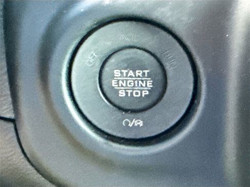 Used 2022 Jeep Gladiator Rubicon w/ LED Lighting Group image 17