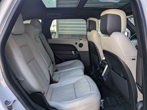 Used 2019 Land Rover Range Rover Sport HSE image 29