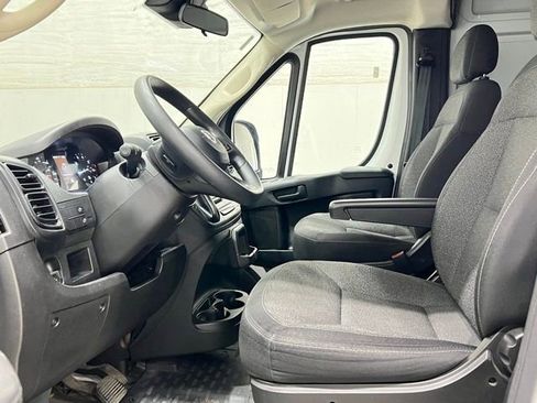 Used 2023 RAM ProMaster 2500 FWD image 13