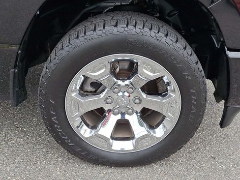 Used 2022 RAM 1500 Big Horn AWD/4WD image 8