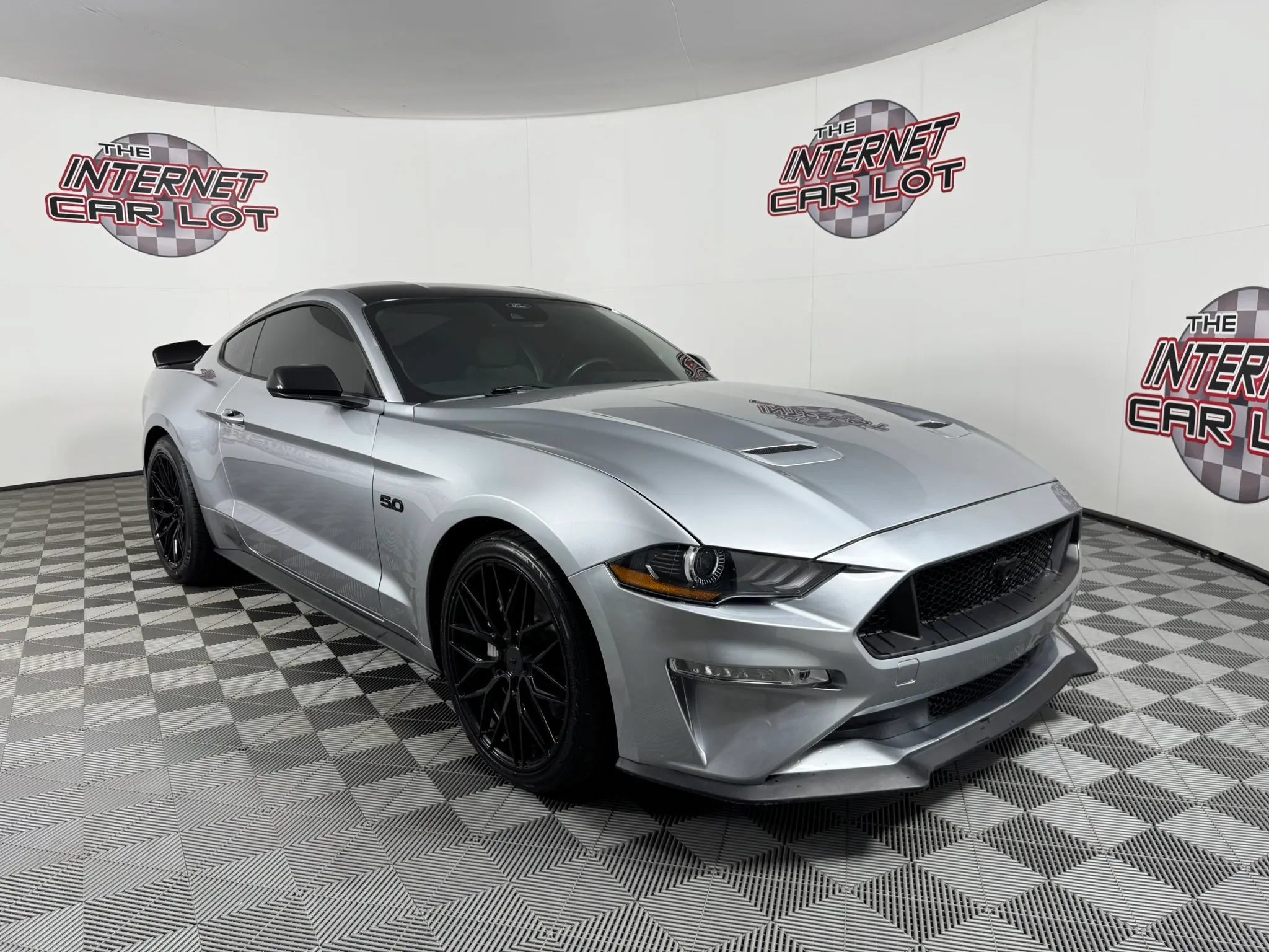 Used 2022 Ford Mustang GT w/ Equipment Group 301A RWD image 9