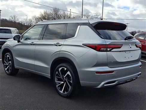 Used 2024 Mitsubishi Outlander SEL image 4