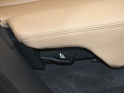 Used 2021 Audi Q8 Premium Plus w/ Premium Plus Package image 72