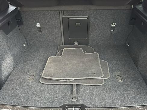 Used 2023 Volvo C40 P8 Recharge Plus AWD/4WD image 31