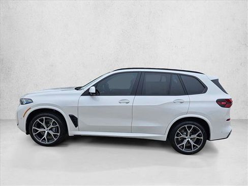 New 2026 BMW X5 sDrive40i image 8