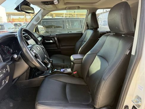 Used 2023 Toyota 4Runner 40th Anniversary SE AWD/4WD image 27