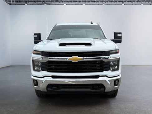 Used 2024 Chevrolet Silverado 2500 LT AWD/4WD image 8