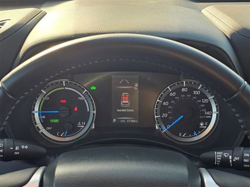 Used 2022 Toyota Highlander LE image 23