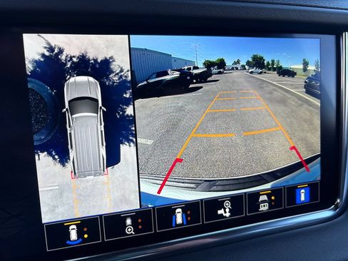 Certified 2024 GMC Yukon Denali RWD image 29