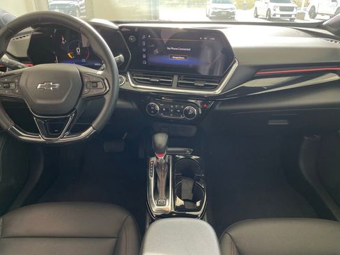 Used 2024 Chevrolet Trax RS w/ Driver Confidence Package image 11