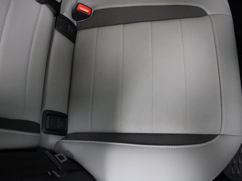 Used 2022 Volkswagen Taos SE image 28