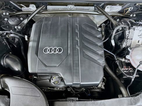 Used 2023 Audi Q5 2.0T Premium w/ Convenience Package image 13