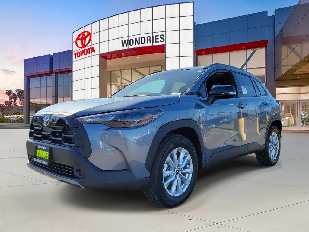 New 2026 Toyota Corolla Cross LE w/ Moonroof Package FWD image 2