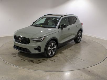 Used 2025 Volvo XC40 B5 Plus
