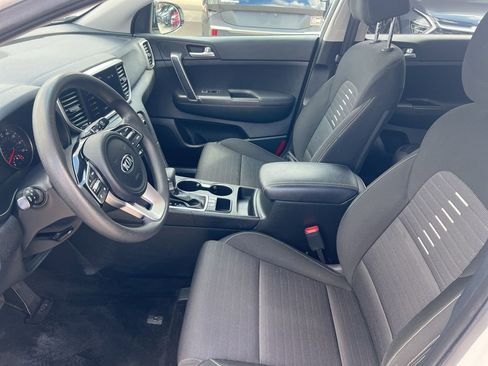 Used 2020 Kia Sportage LX w/ LX Popular Package image 4