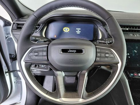 New 2026 Jeep Grand Cherokee L Limited AWD/4WD image 19